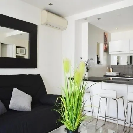 Appartement Antibes, 2 Pieces, 4 Personnes - Fr-1-252-120 *