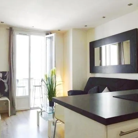 Appartement Antibes, 2 Pieces, 4 Personnes - Fr-1-252-120 *